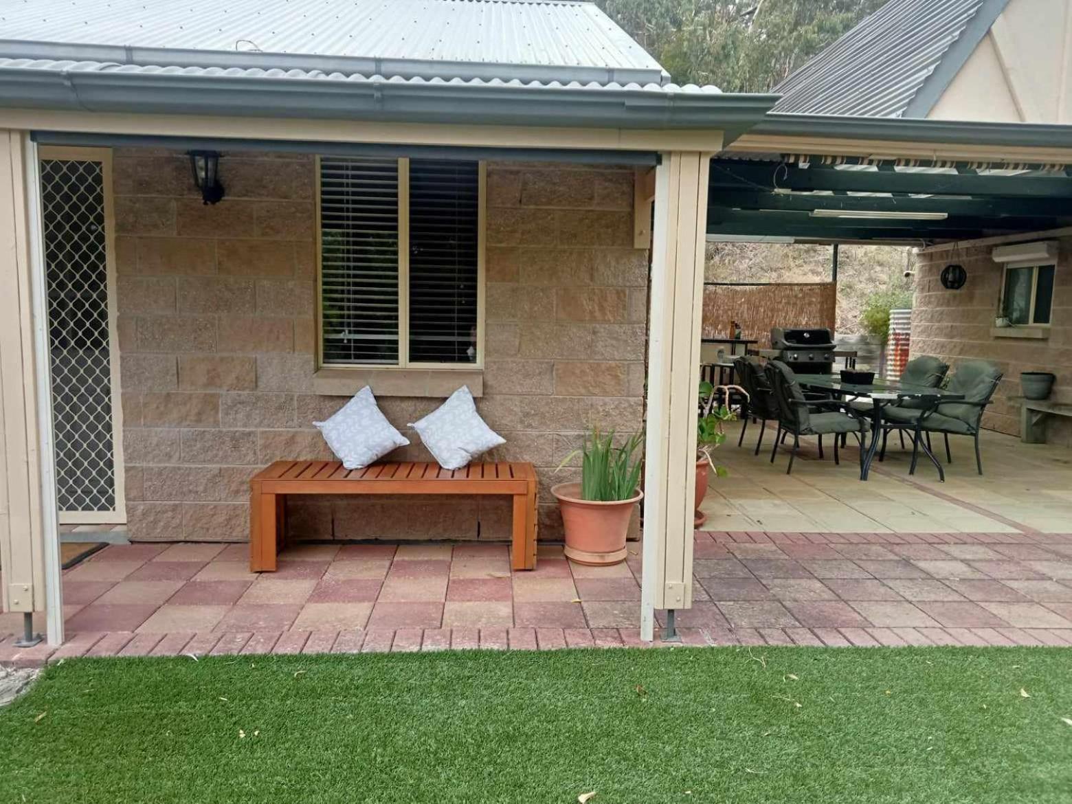 Riesling Trail & Clare Valley Cottages Quarto foto